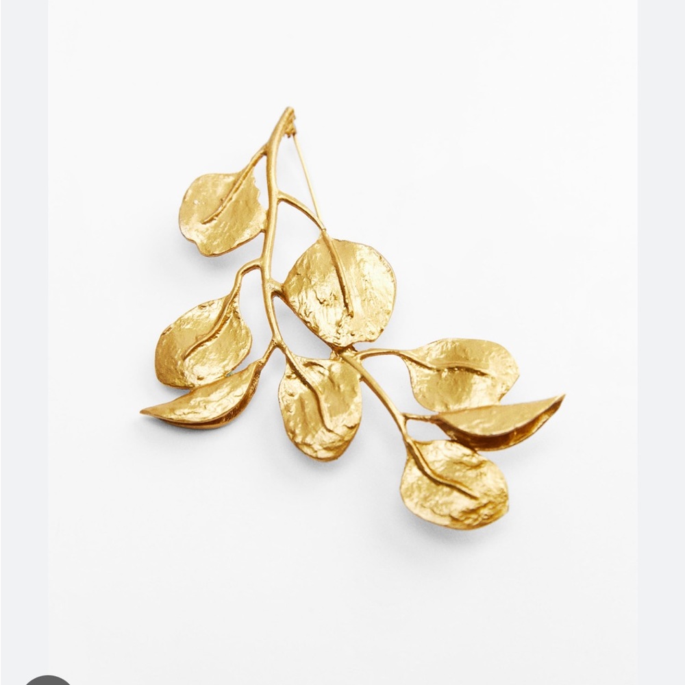 Zara leaf brooch NWT